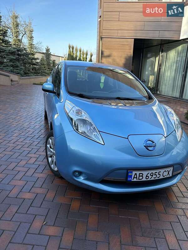 Хетчбек Nissan Leaf 2015 в Вінниці