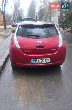 Хэтчбек Nissan Leaf 2011 в Николаеве