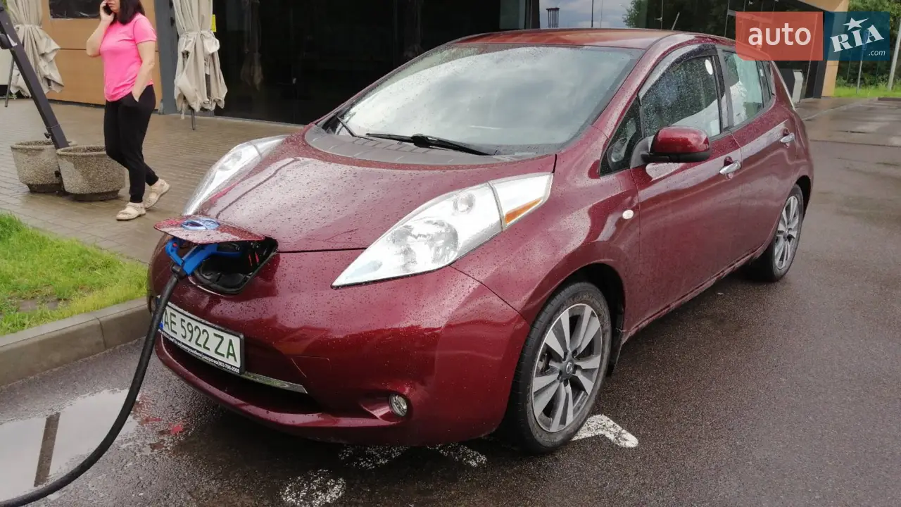 2015 Nissan Leaf - мініатюра 32