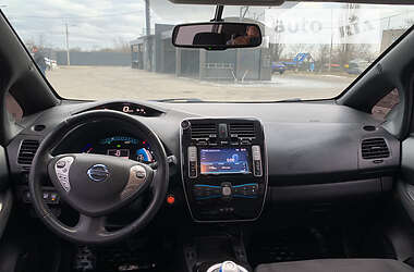 Хэтчбек Nissan Leaf 2013 в Николаеве