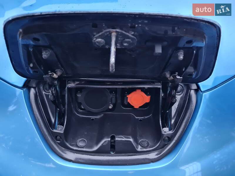Хетчбек Nissan Leaf 2011 в Дніпрі фото 7 Хетчбек Nissan Leaf 2011 в Дніпрі