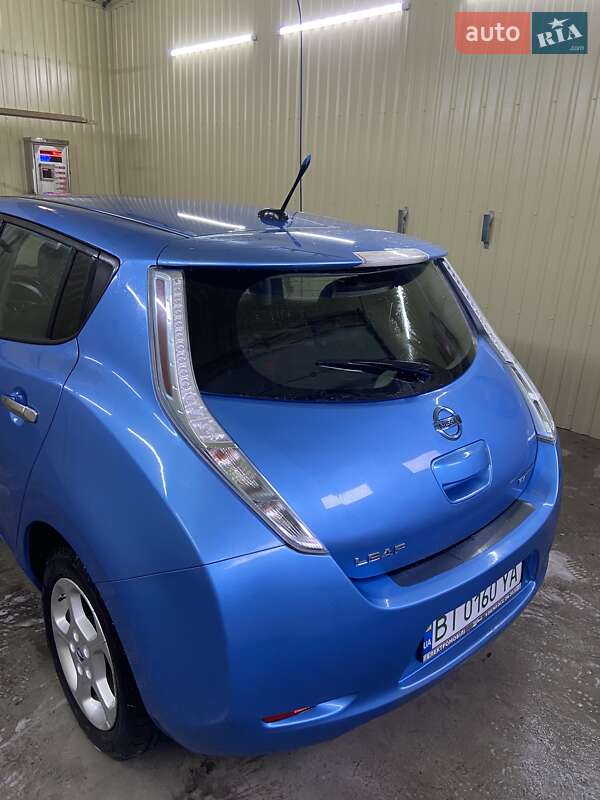 Хэтчбек Nissan Leaf 2013 в Полтаве фото 3 Хэтчбек Nissan Leaf 2013 в Полтаве
