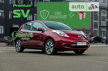 Хэтчбек Nissan Leaf 2015 в Киеве