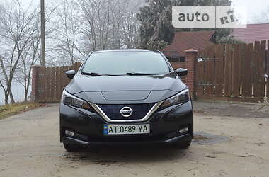 Хэтчбек Nissan Leaf 2018 в 