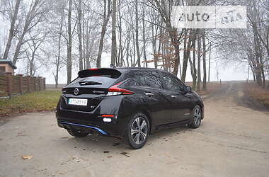 Хэтчбек Nissan Leaf 2018 в 