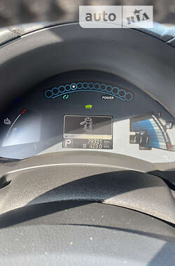 Хэтчбек Nissan Leaf 2014 в 