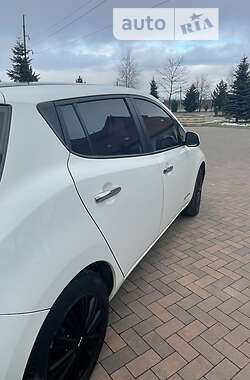 Хэтчбек Nissan Leaf 2013 в Ивано-Франковске