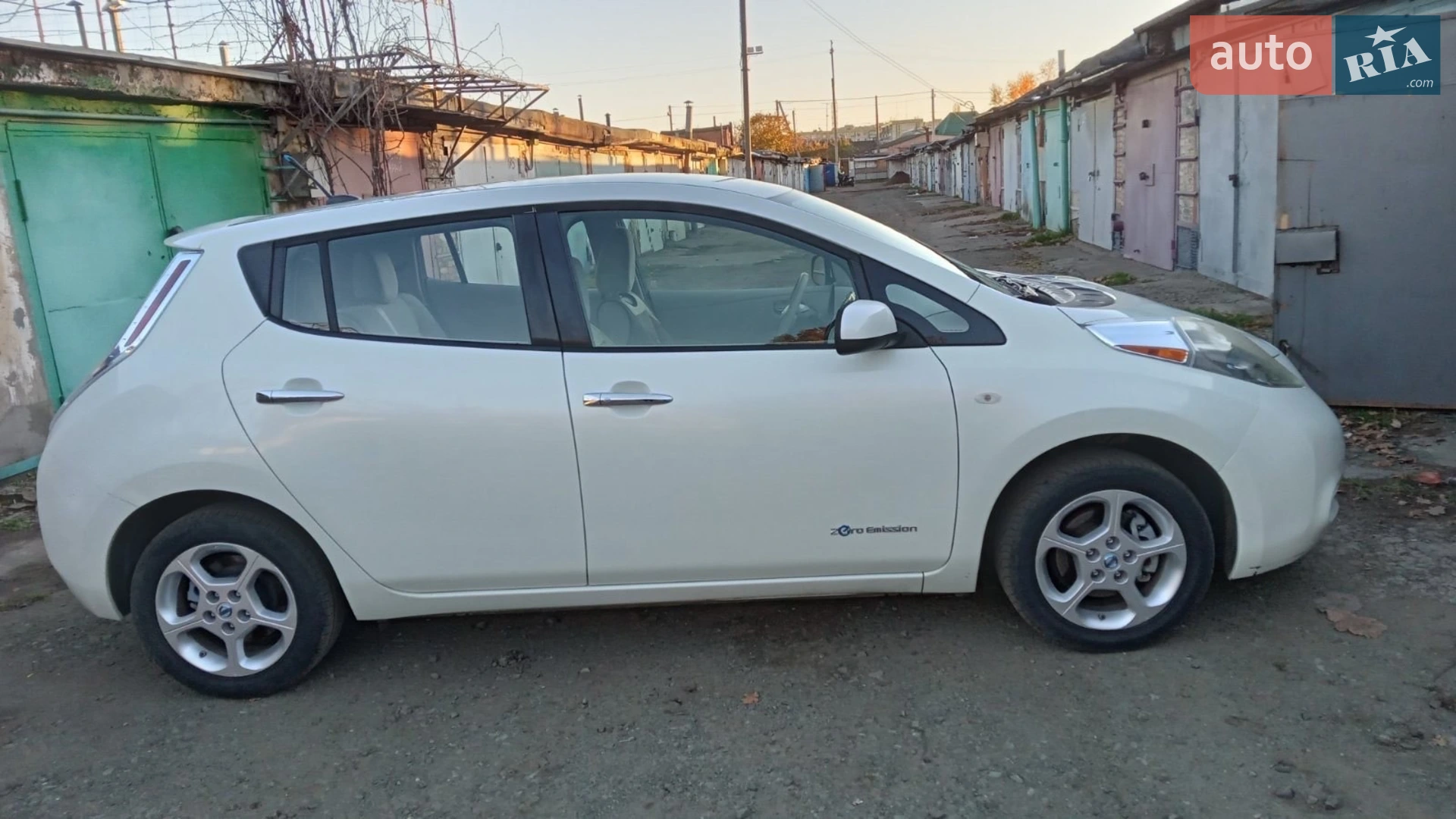 2011 Nissan Leaf - мініатюра 4