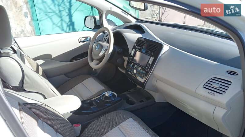 Хетчбек Nissan Leaf 2011 в Нікополі фото 7 Хетчбек Nissan Leaf 2011 в Нікополі