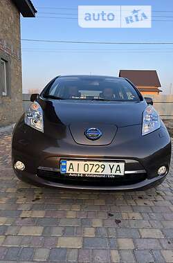 Хэтчбек Nissan Leaf 2015 в Сквире