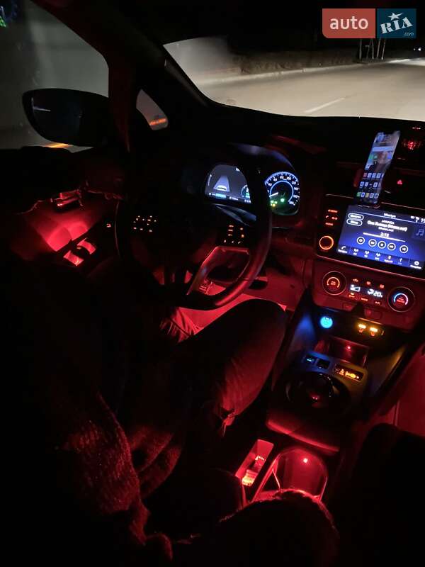 Хетчбек Nissan Leaf 2021 в Кам'янському