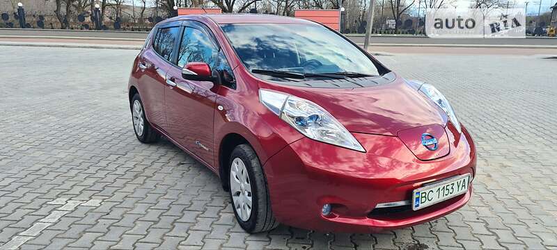 Хэтчбек Nissan Leaf 2013 в Трускавце
