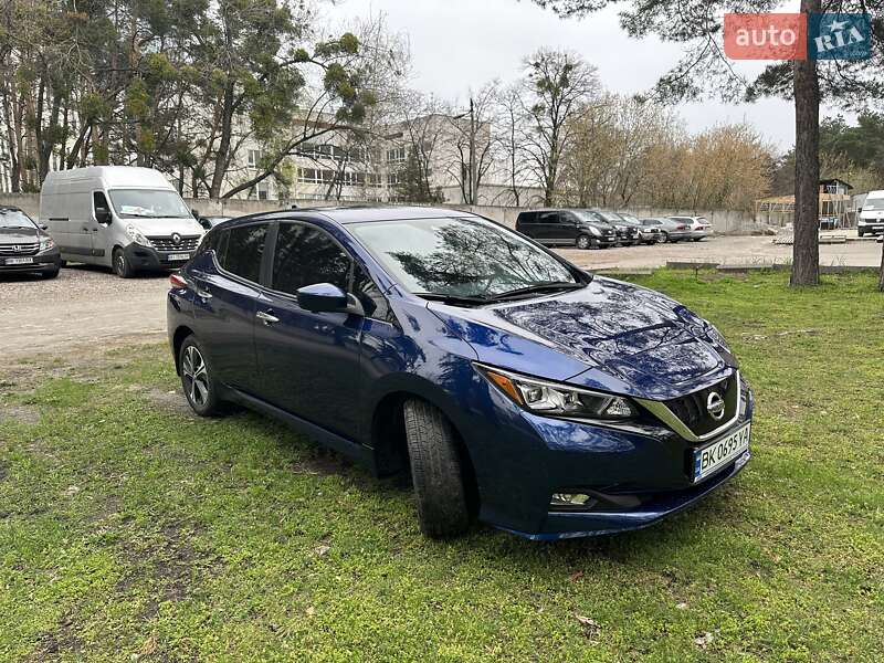 Хетчбек Nissan Leaf 2020 в Києві