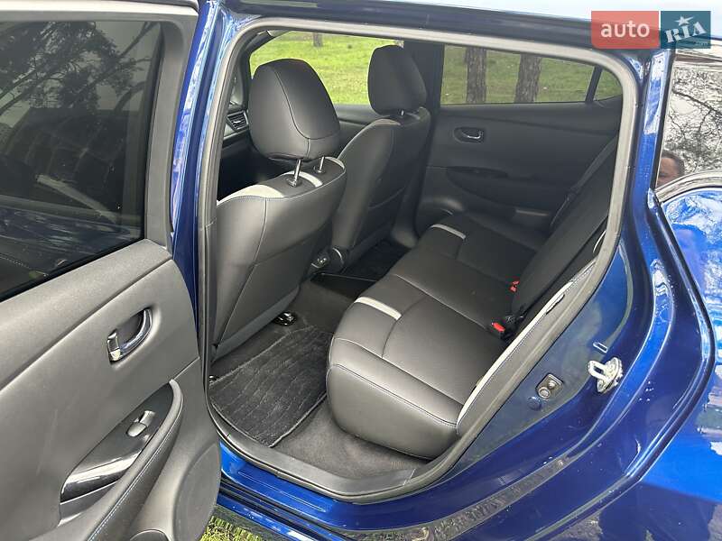Хетчбек Nissan Leaf 2020 в Києві
