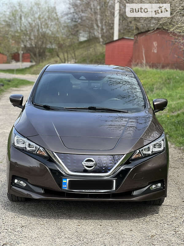 Хэтчбек Nissan Leaf 2018 в Ровно