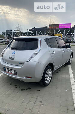 Хетчбек Nissan Leaf 2013 в Хмельницькому