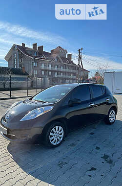 Хэтчбек Nissan Leaf 2013 в Черновцах