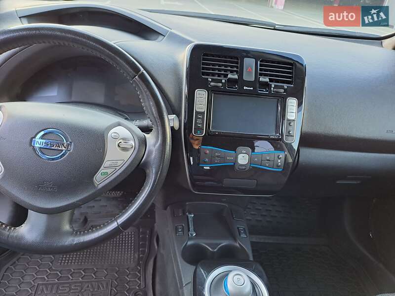 Хетчбек Nissan Leaf 2016 в Києві фото 10 Хетчбек Nissan Leaf 2016 в Києві