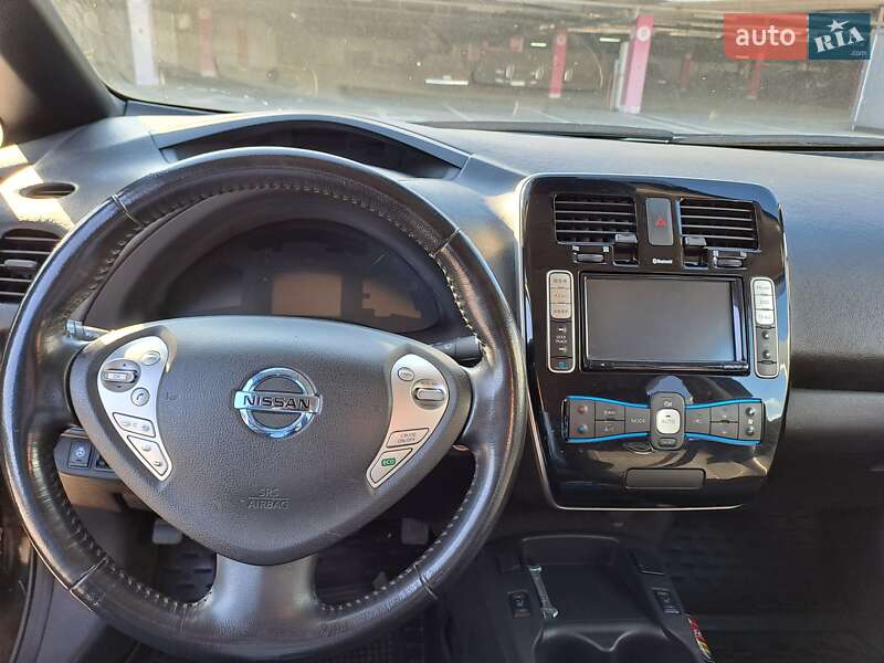 Хетчбек Nissan Leaf 2016 в Києві фото 12 Хетчбек Nissan Leaf 2016 в Києві