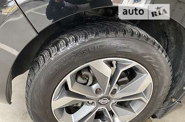 Хэтчбек Nissan Leaf 2013 в 