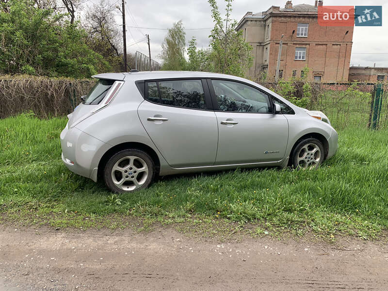 Хетчбек Nissan Leaf 2016 в Харкові