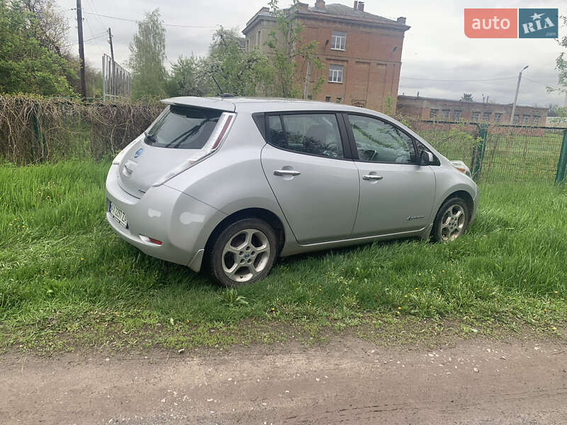 Хетчбек Nissan Leaf 2016 в Харкові