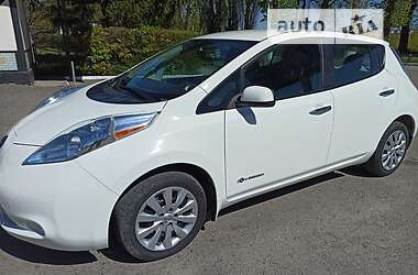 Хетчбек Nissan Leaf 2015 в Хмельницькому