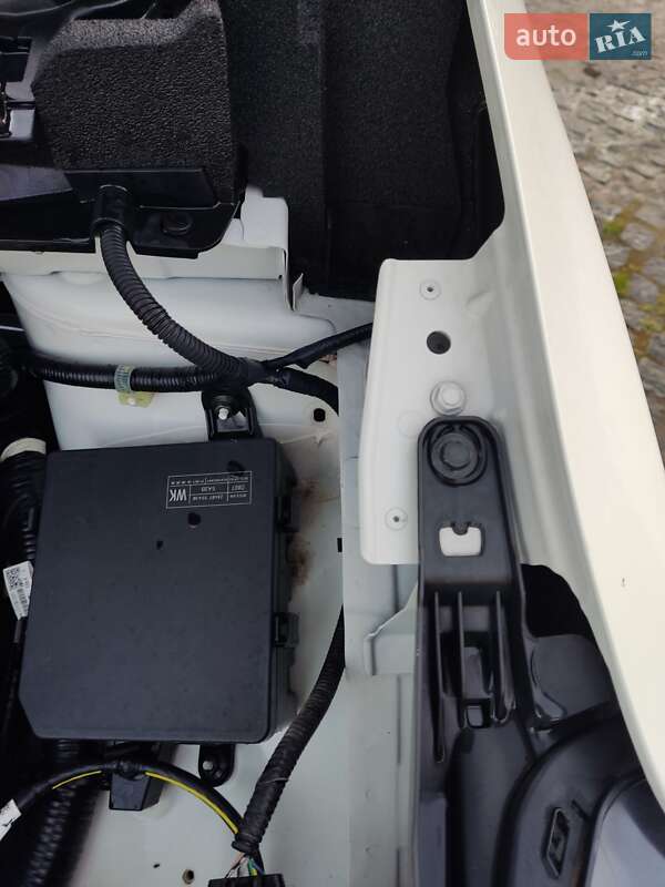 Хэтчбек Nissan Leaf 2018 в Житомире фото 15 Хэтчбек Nissan Leaf 2018 в Житомире