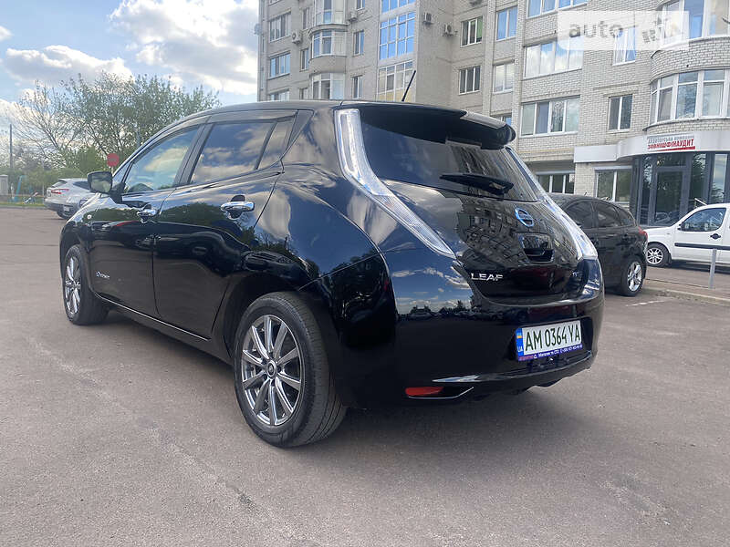 Хэтчбек Nissan Leaf 2016 в Житомире