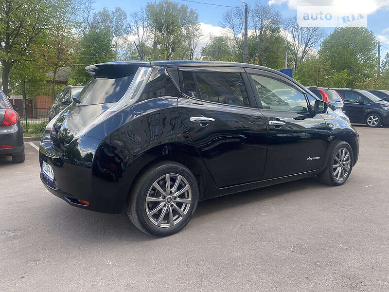 Хэтчбек Nissan Leaf 2016 в Житомире