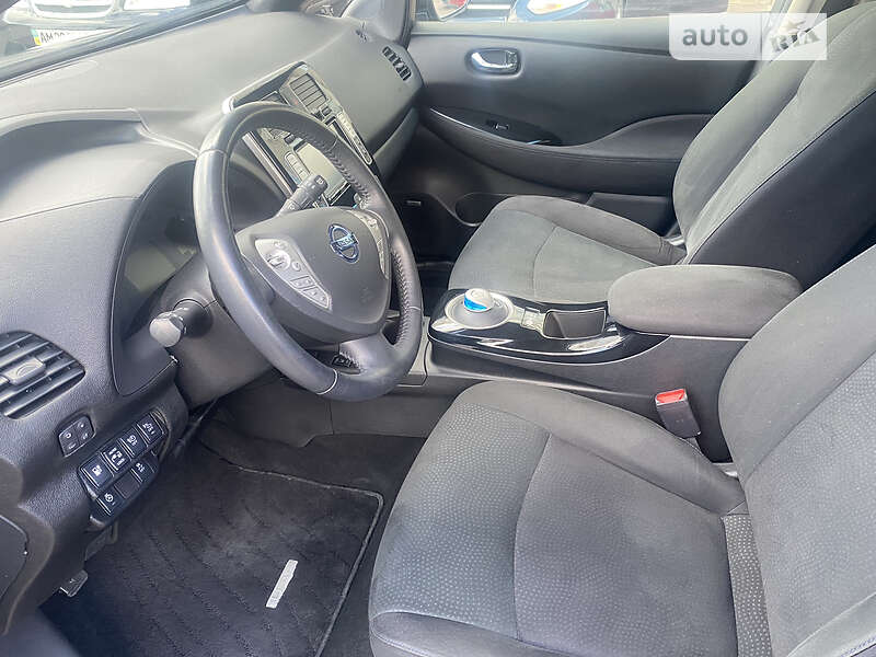 Хэтчбек Nissan Leaf 2016 в Житомире