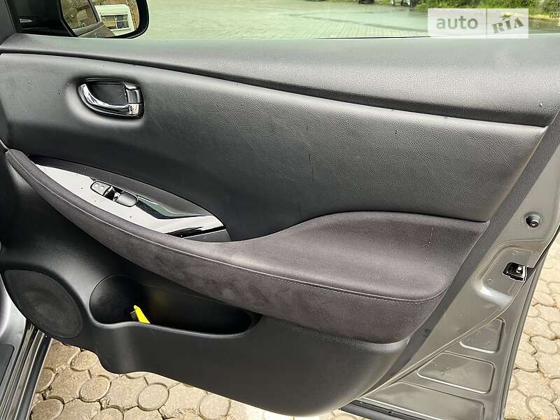 Хэтчбек Nissan Leaf 2017 в Черновцах