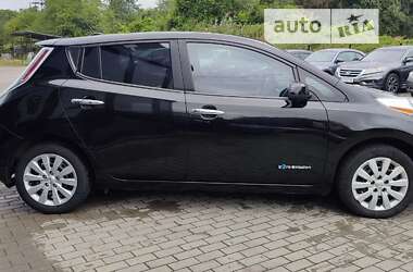 Хэтчбек Nissan Leaf 2014 в 