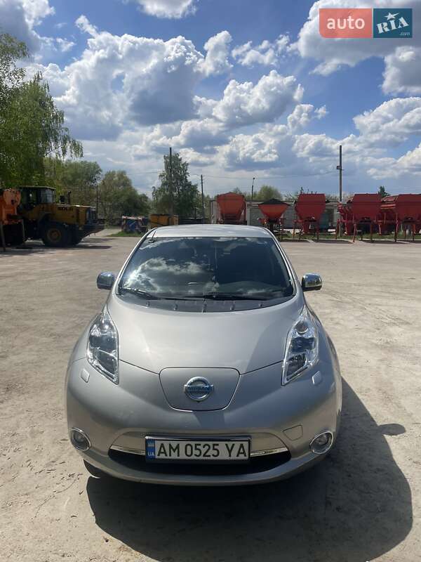 Хетчбек Nissan Leaf 2014 в Звягелі фото 2 Хетчбек Nissan Leaf 2014 в Звягелі