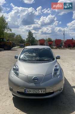 Хэтчбек Nissan Leaf 2014 в Звягеле