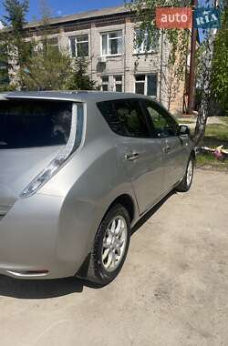 Хэтчбек Nissan Leaf 2014 в Звягеле