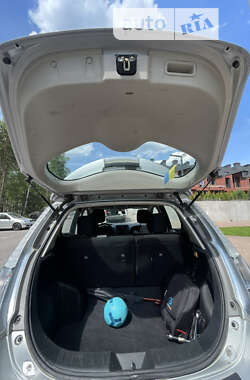 Хэтчбек Nissan Leaf 2013 в 