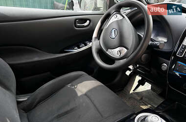 Хетчбек Nissan Leaf 2014 в 