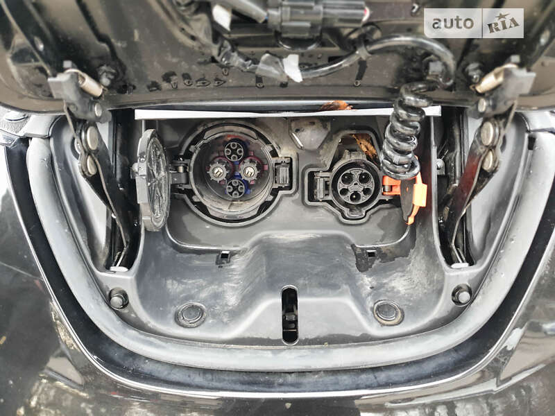 Хэтчбек Nissan Leaf 2016 в Виннице