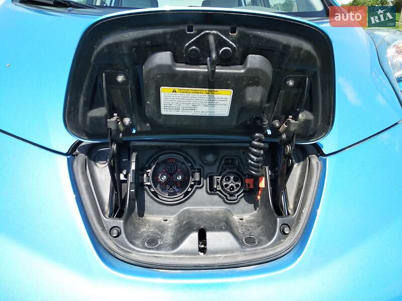 Хэтчбек Nissan Leaf 2014 в Луцке