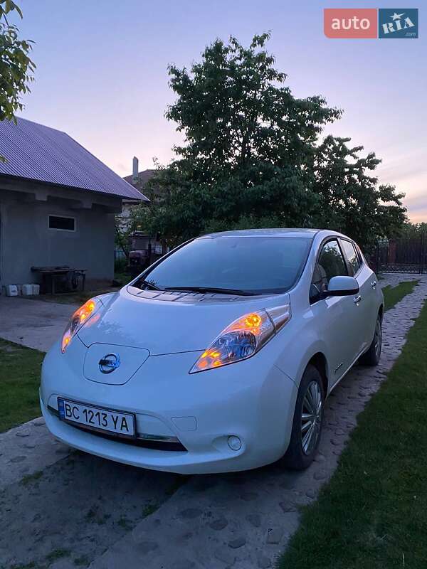Хетчбек Nissan Leaf 2013 в Львові