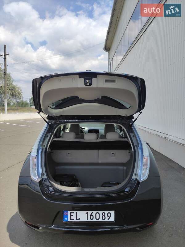 Хэтчбек Nissan Leaf 2012 в Белгороде-Днестровском