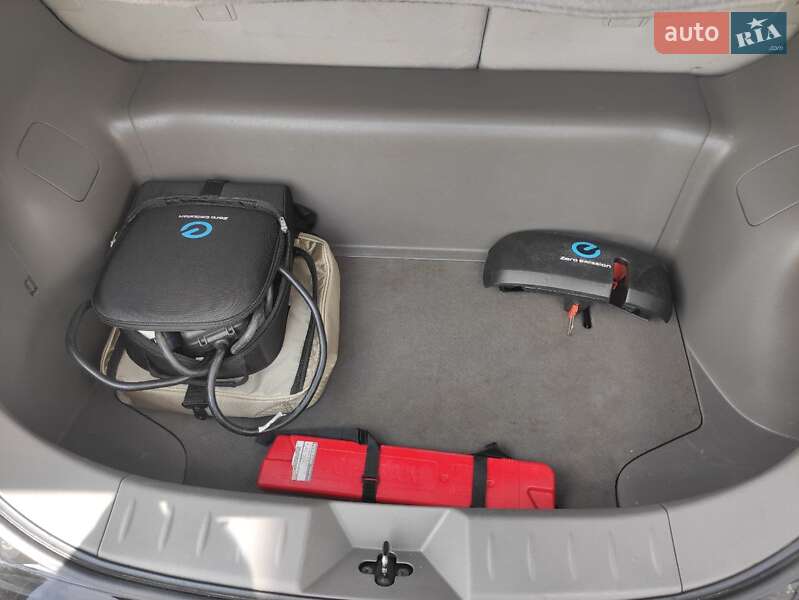 Хэтчбек Nissan Leaf 2012 в Белгороде-Днестровском