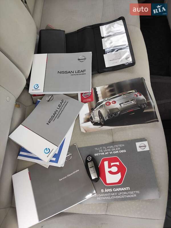 Хэтчбек Nissan Leaf 2012 в Белгороде-Днестровском