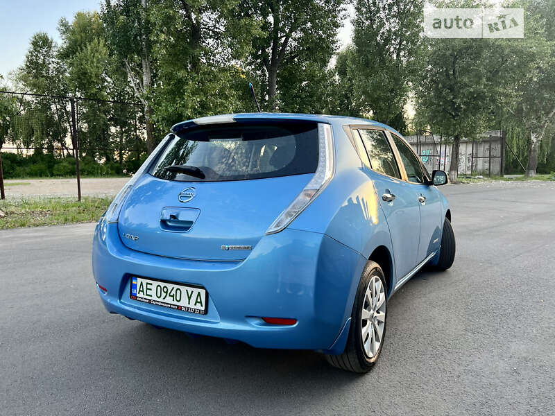 Хэтчбек Nissan Leaf 2014 в Днепре
