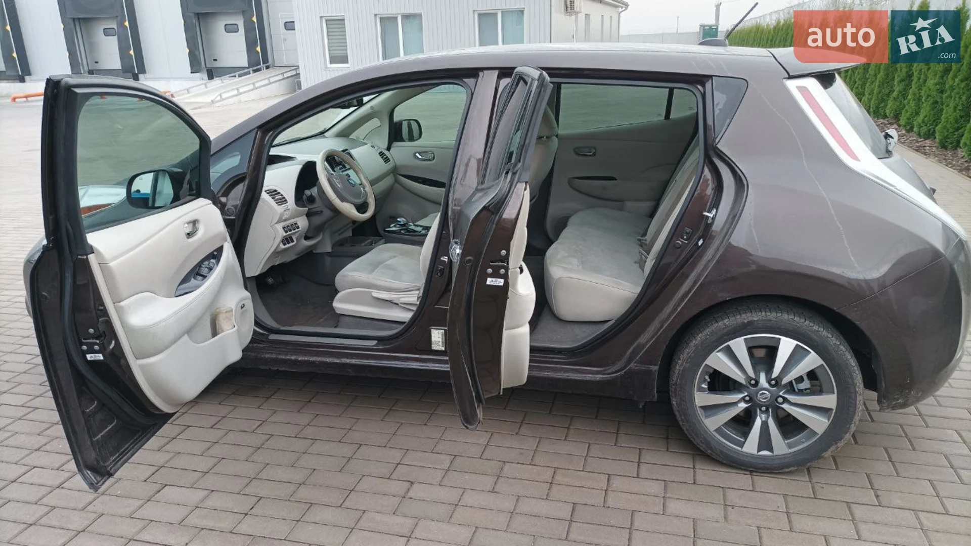 2016 Nissan Leaf - мініатюра 9