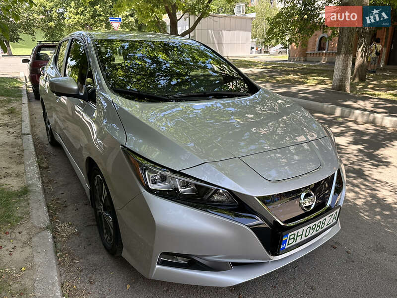 Хетчбек Nissan Leaf 2020 в Ізмаїлі