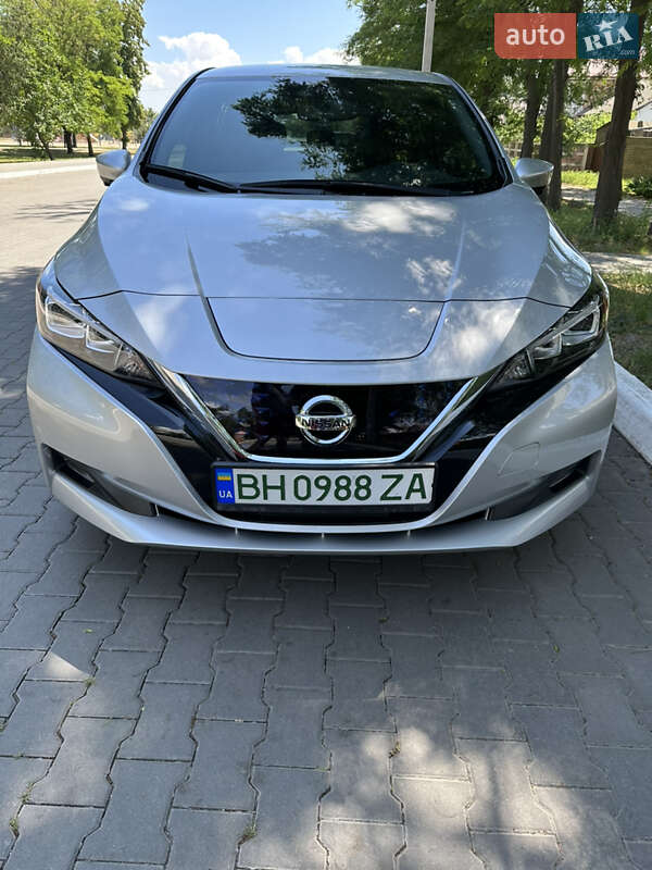 Хетчбек Nissan Leaf 2020 в Ізмаїлі