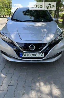 Хэтчбек Nissan Leaf 2020 в Измаиле