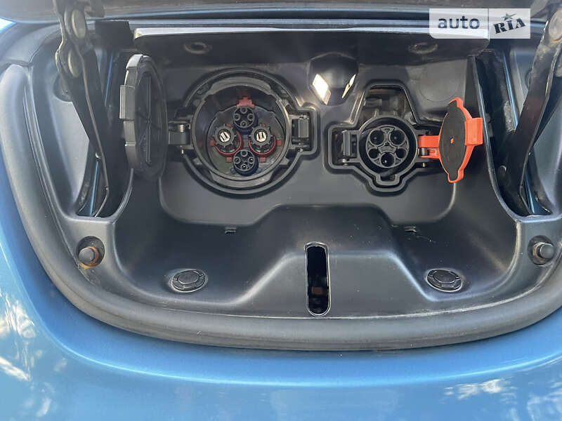 Хэтчбек Nissan Leaf 2014 в Днепре